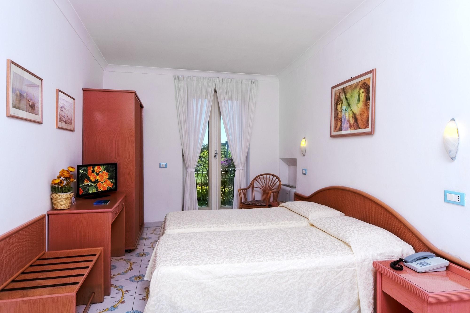 Hotel Bellevue Benessere & Relax Ίσκια Εξωτερικό φωτογραφία