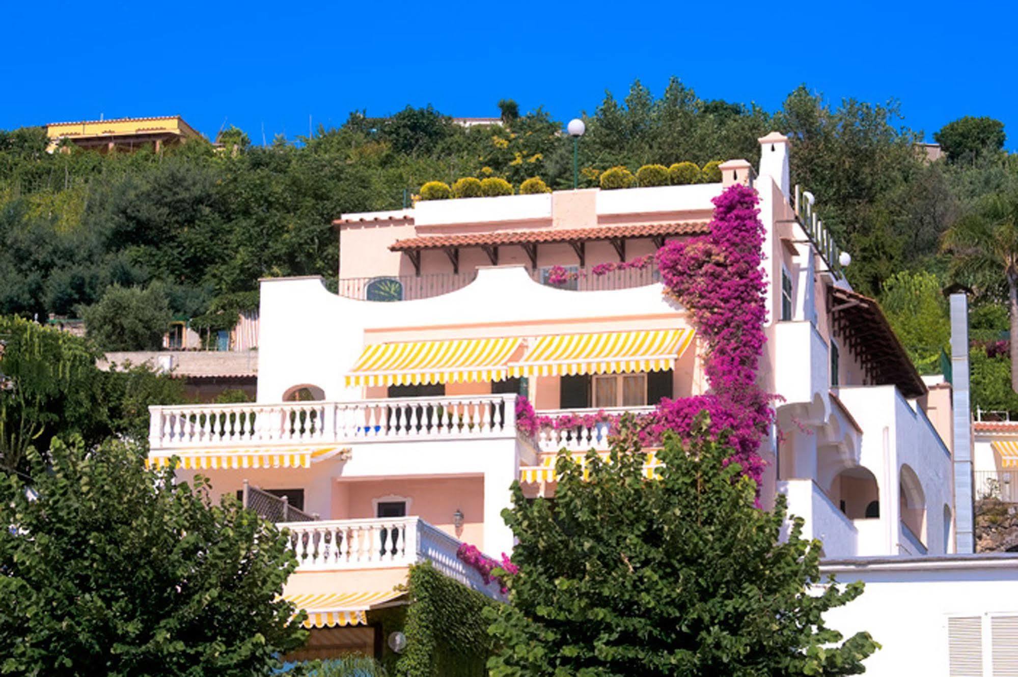 Hotel Bellevue Benessere & Relax Ίσκια Εξωτερικό φωτογραφία