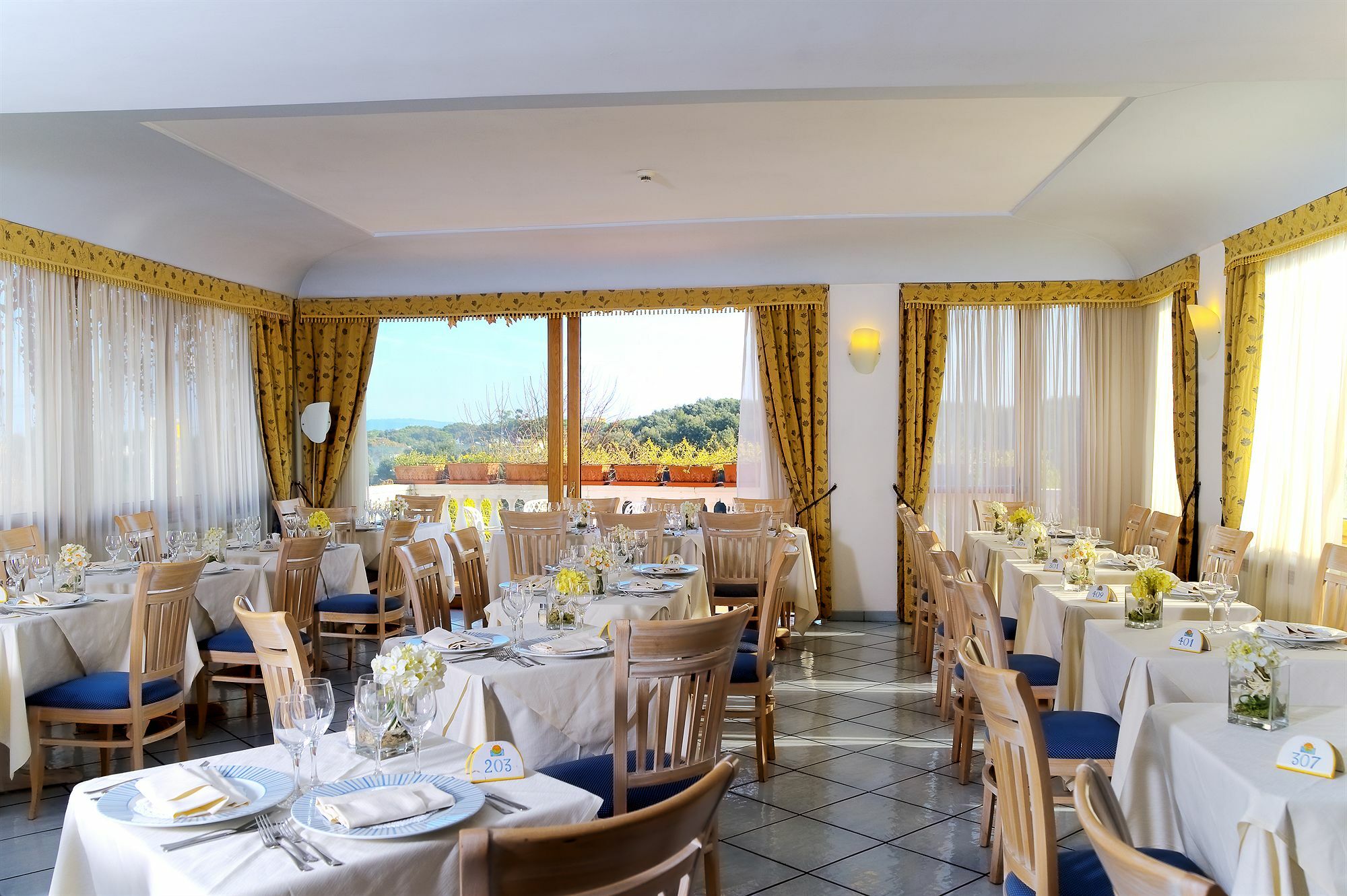 Hotel Bellevue Benessere & Relax Ίσκια Εξωτερικό φωτογραφία